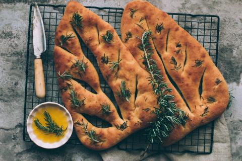 Caramelized Onion and Gruyère Fougasse